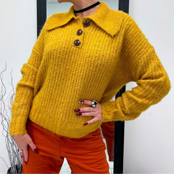 Worn once woman’s sweater. Very, very soft. - Picture 1 of 5